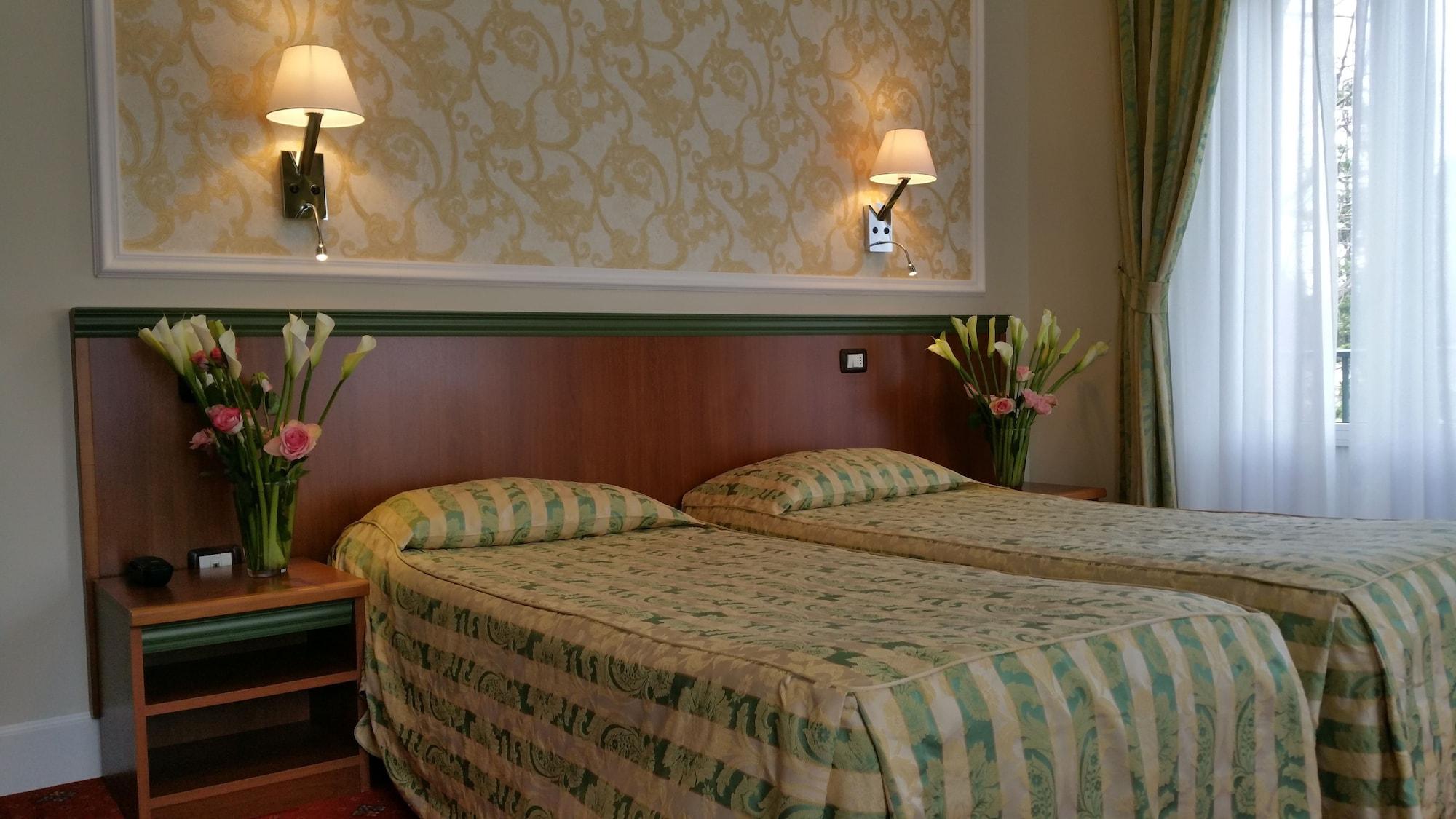 Hotel Flora Stresa Eksteriør bilde