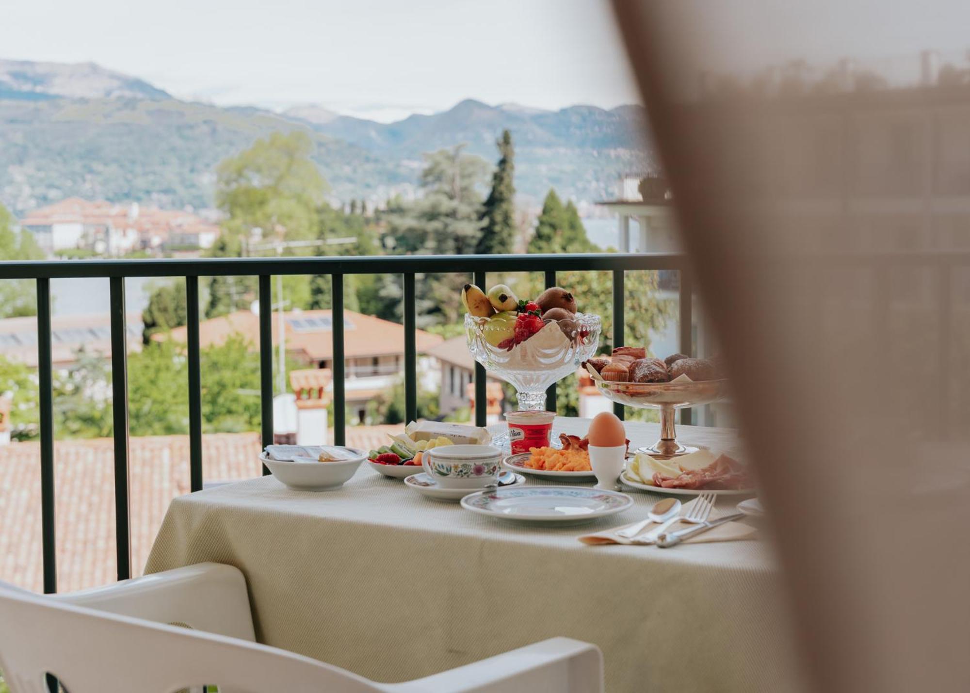 Hotel Flora Stresa Eksteriør bilde