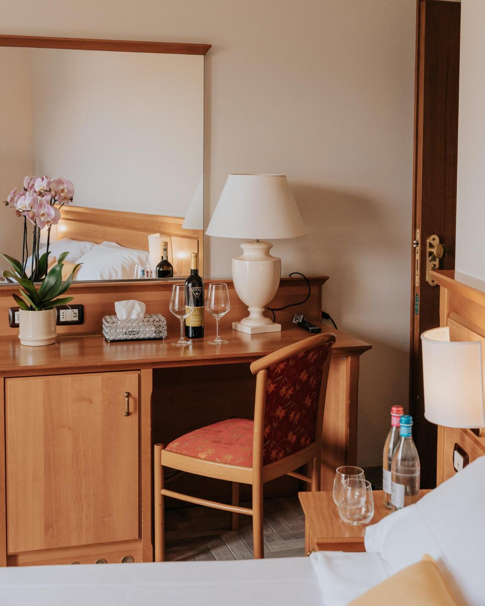 Hotel Flora Stresa Eksteriør bilde