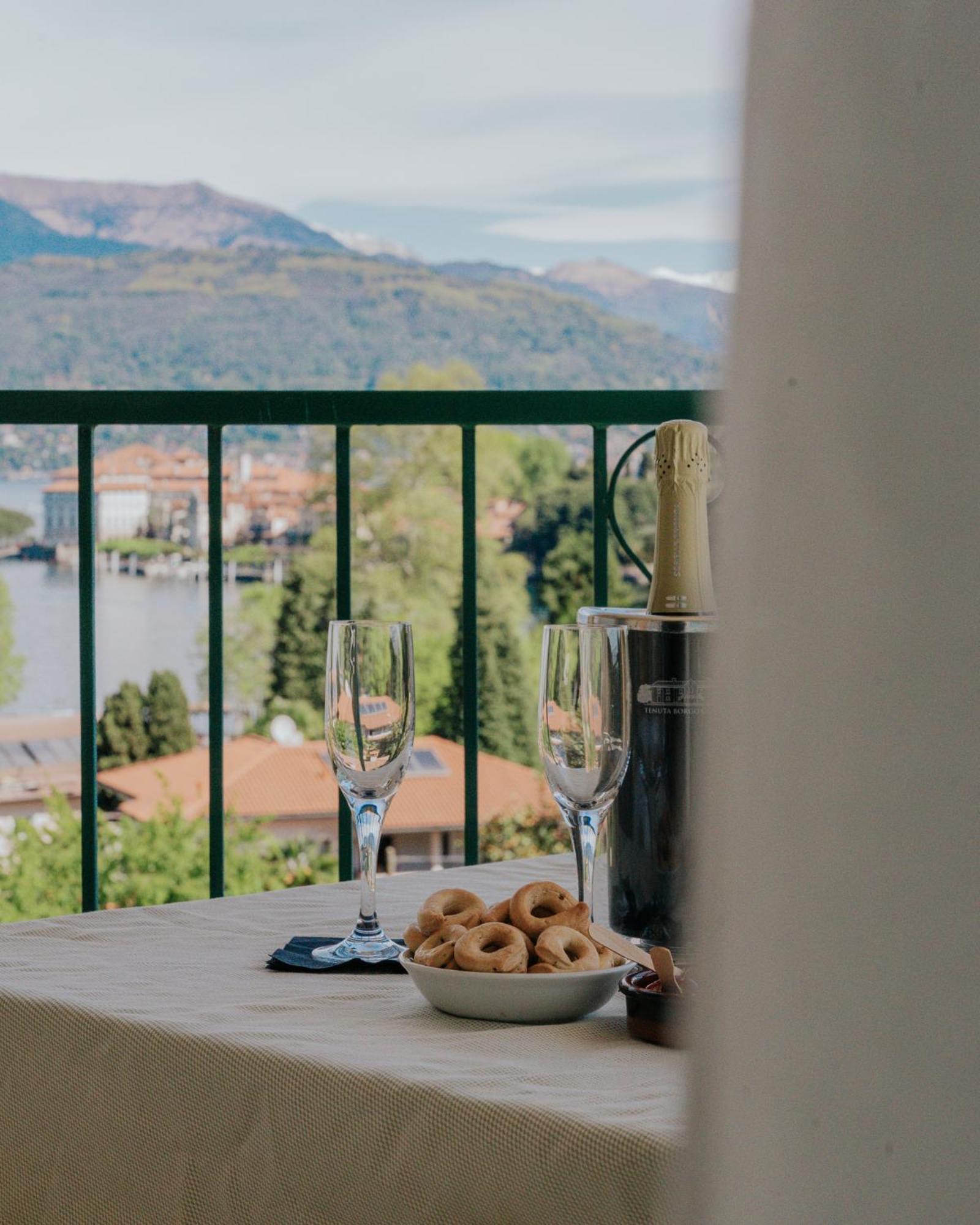 Hotel Flora Stresa Eksteriør bilde