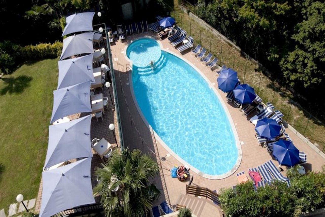 Hotel Flora Stresa Eksteriør bilde