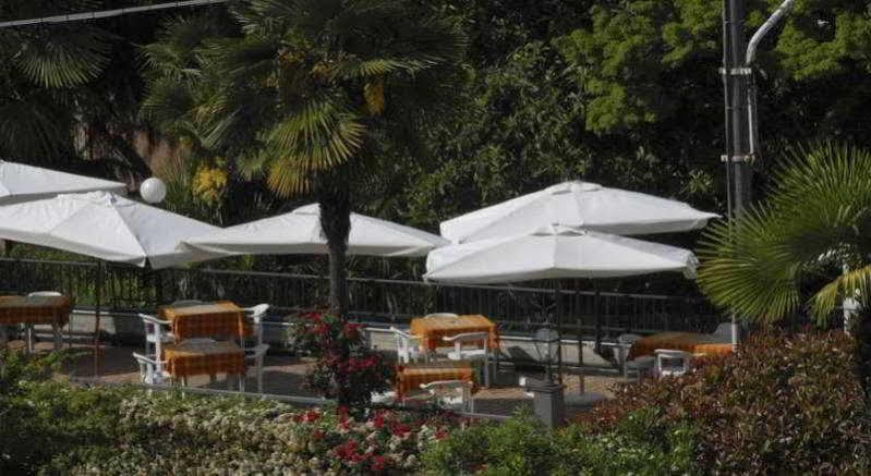 Hotel Flora Stresa Eksteriør bilde