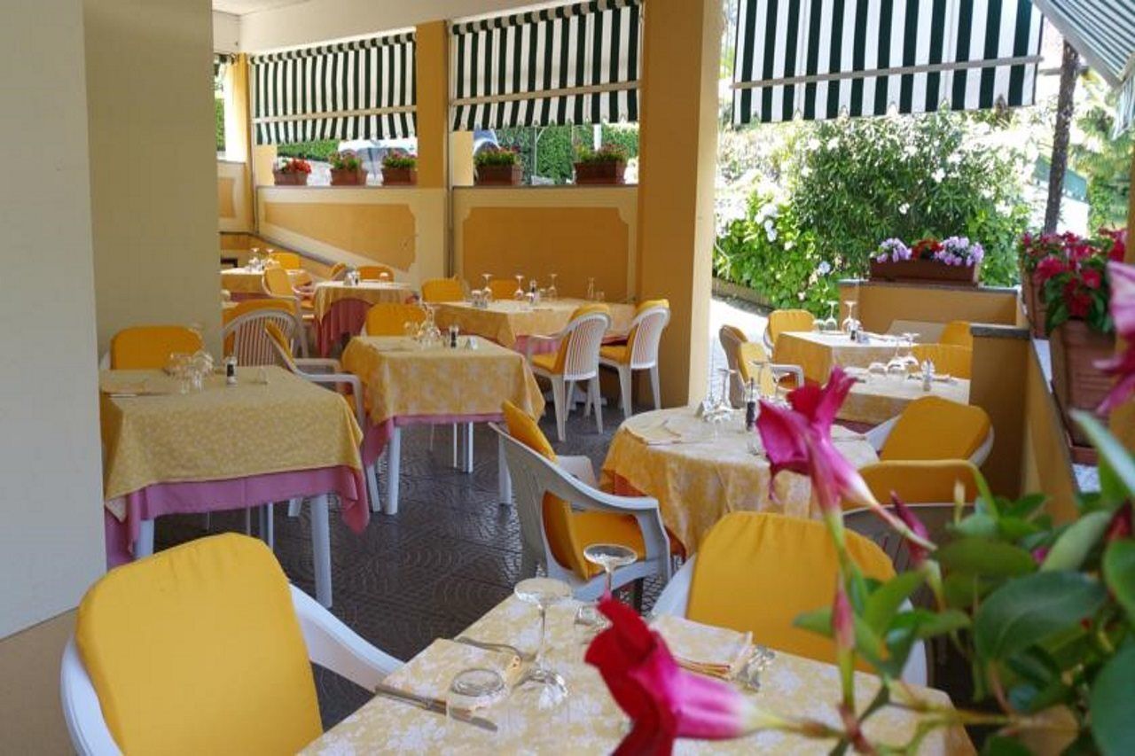 Hotel Flora Stresa Eksteriør bilde