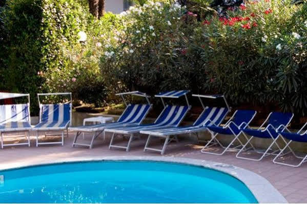 Hotel Flora Stresa Eksteriør bilde